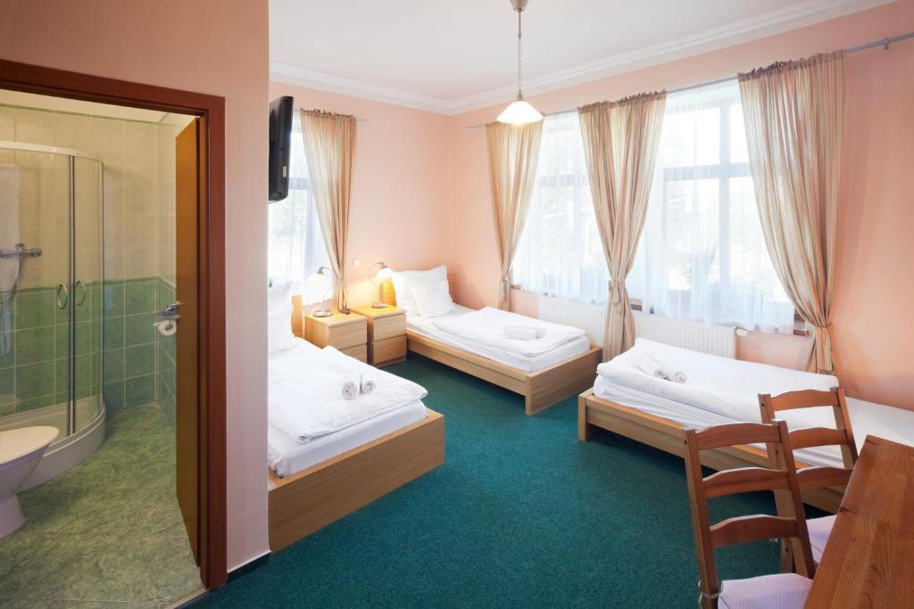 Pytloun Self Check-In Hotel Liberec Oda fotoğraf